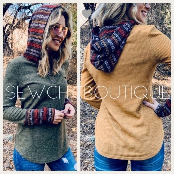 Hunter Green Multi Print Detail Hoodie Knit - Picture 5 of 5